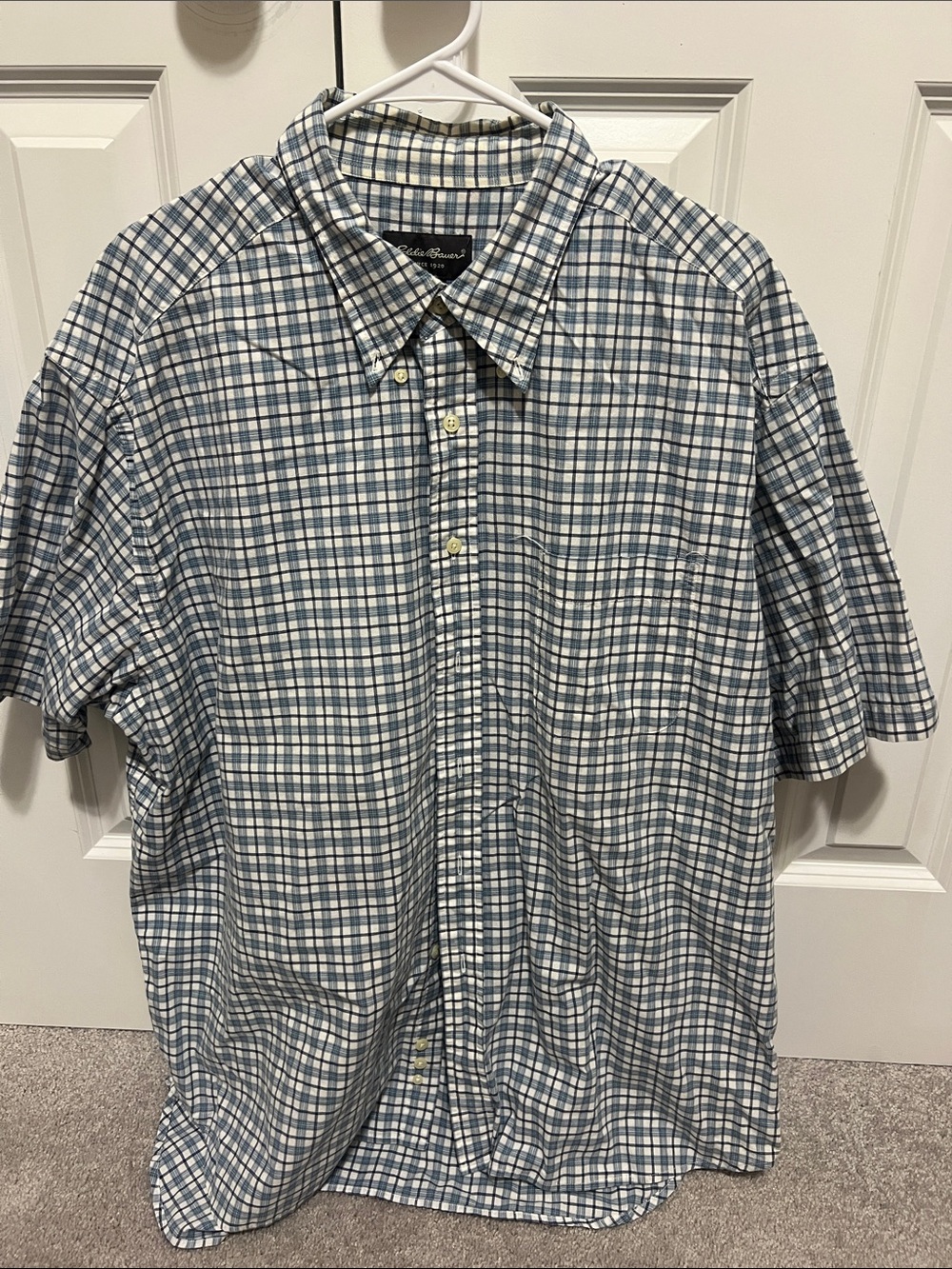 EDDIE BAUER short-Sleeve Blue Plaid Button-Up Shirt
